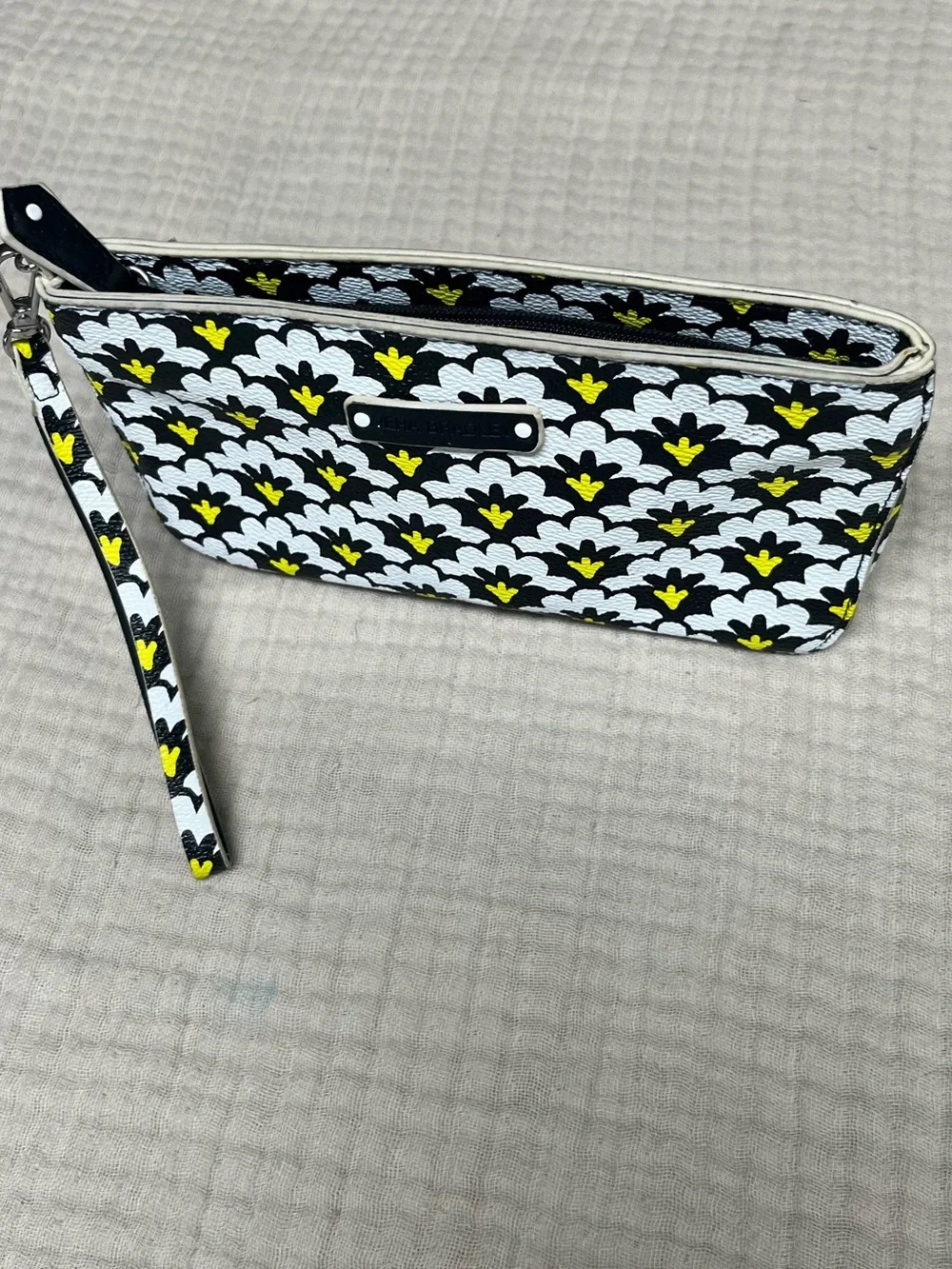 Vera Bradley compact vera